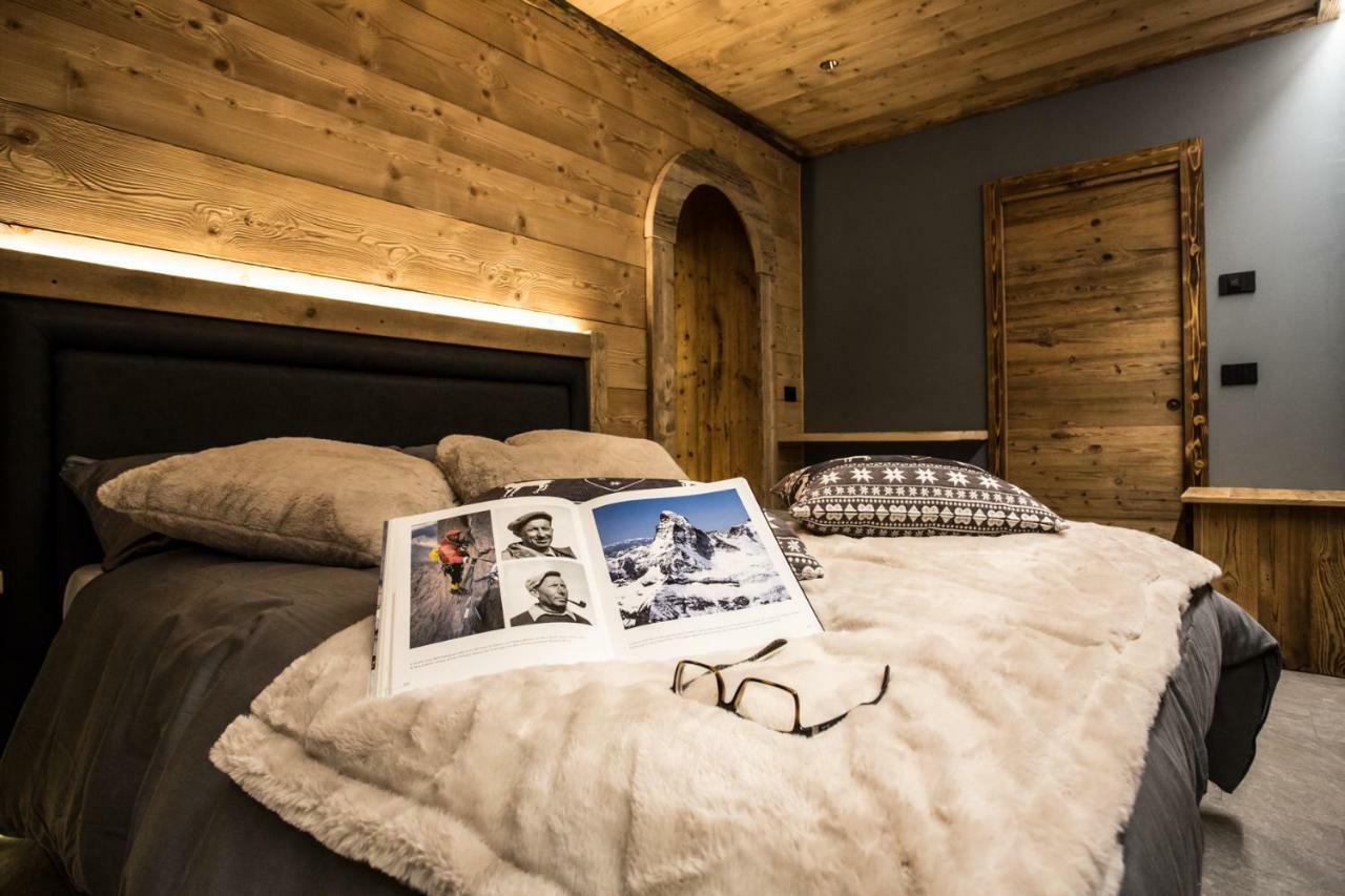 Alpine Rooms Guesthouse Breuil-Cervinia Exteriör bild