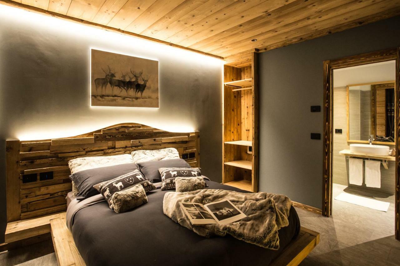 Alpine Rooms Guesthouse Breuil-Cervinia Exteriör bild