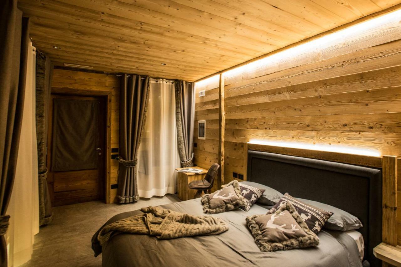 Alpine Rooms Guesthouse Breuil-Cervinia Exteriör bild