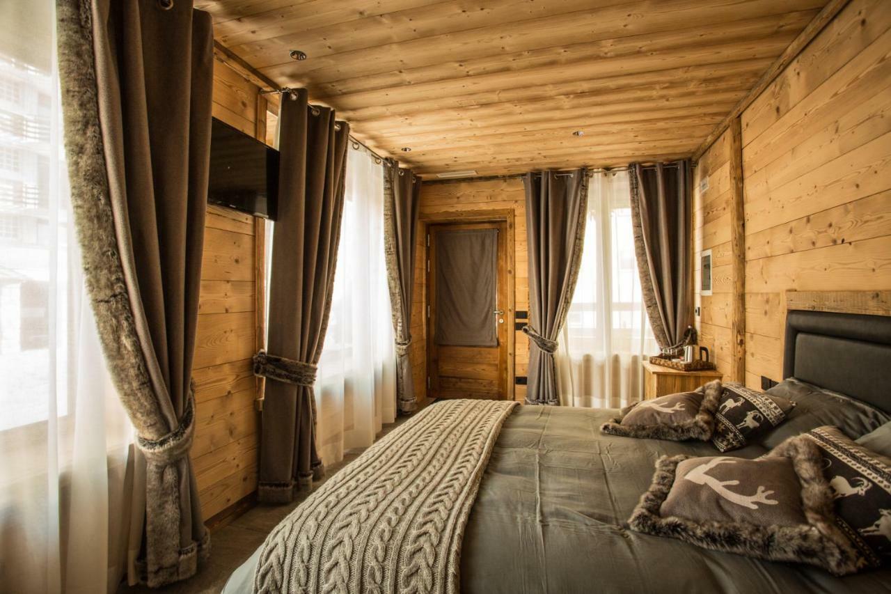 Alpine Rooms Guesthouse Breuil-Cervinia Exteriör bild