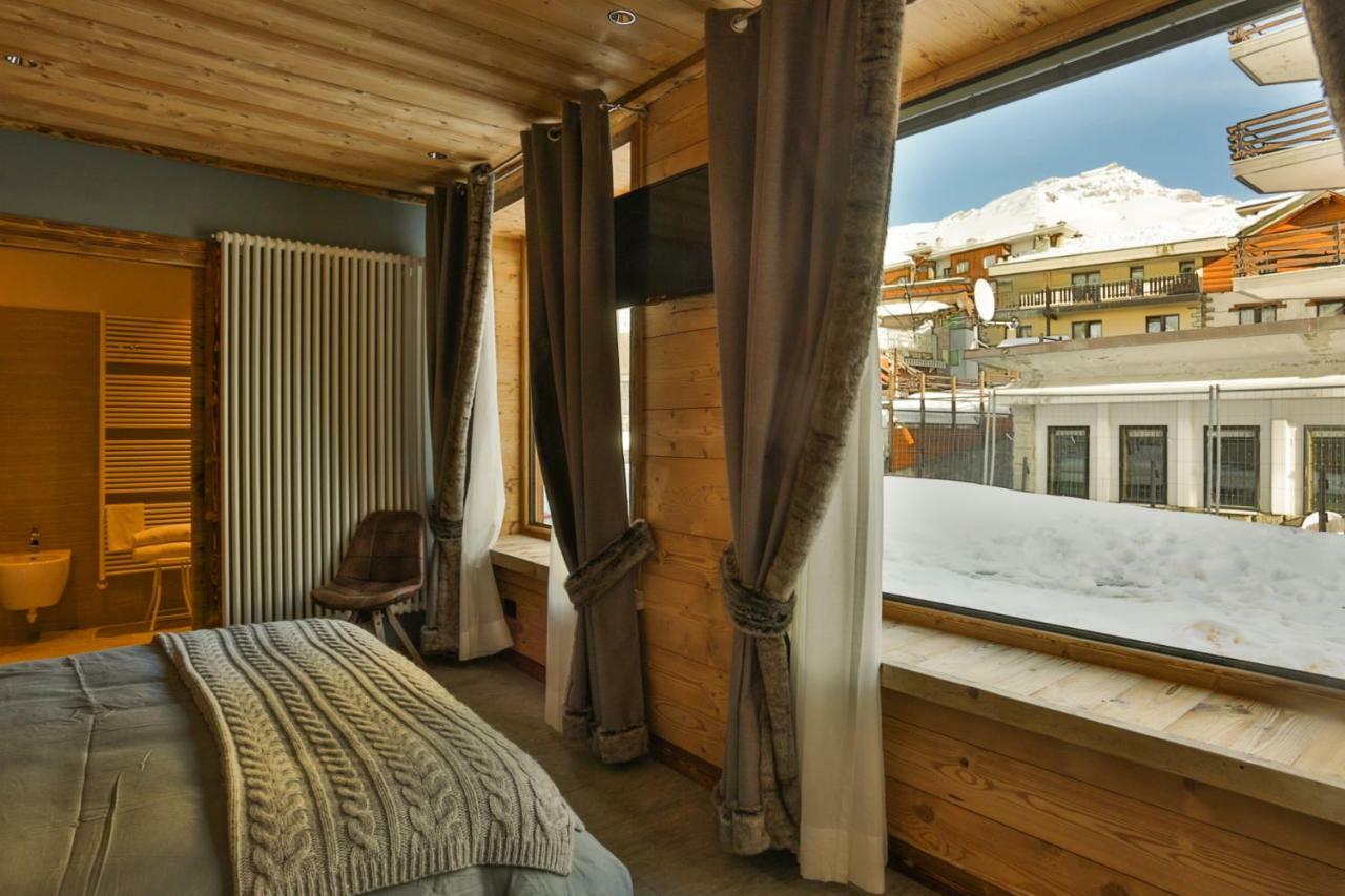 Alpine Rooms Guesthouse Breuil-Cervinia Exteriör bild