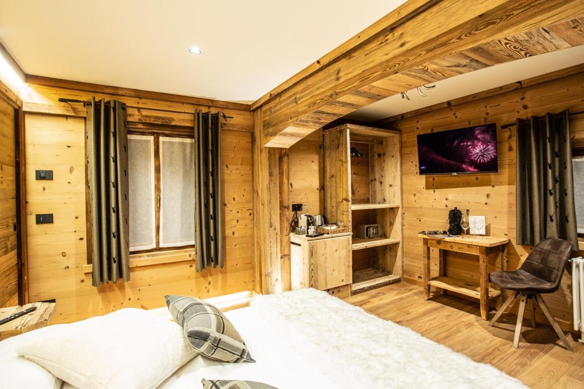 Alpine Rooms Guesthouse Breuil-Cervinia Exteriör bild