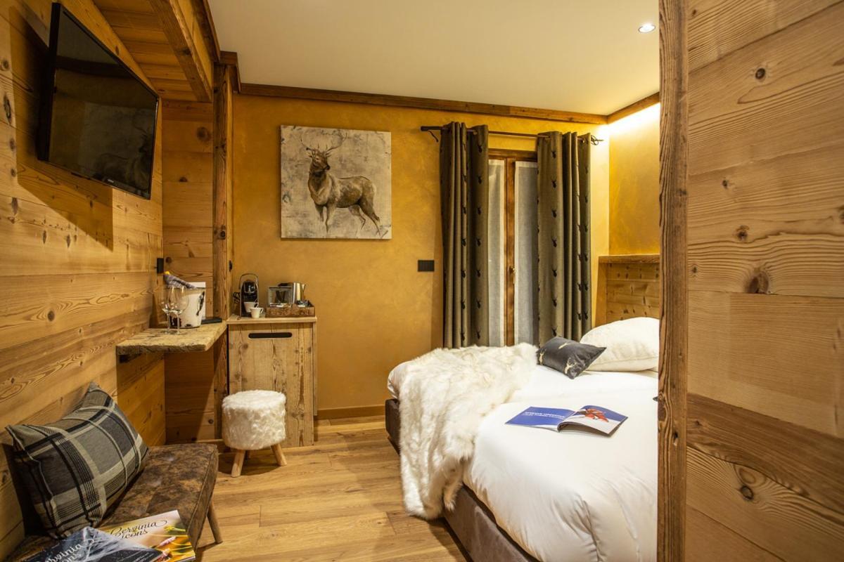Alpine Rooms Guesthouse Breuil-Cervinia Exteriör bild
